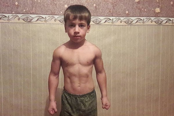 Five-year-old boy does 4,105 pushups in 2 hours 25 minutes. 63190.jpeg