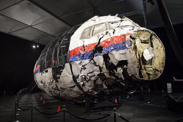 CNN accidentally exposed the CIA's lie about the MH17 crash. CNN accidentally exposed the CIA's lie about the MH17 crash.