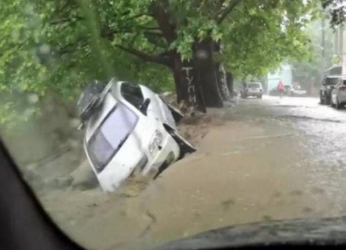 Heavy rains flood Crimea, state of emergency declared in Yalta