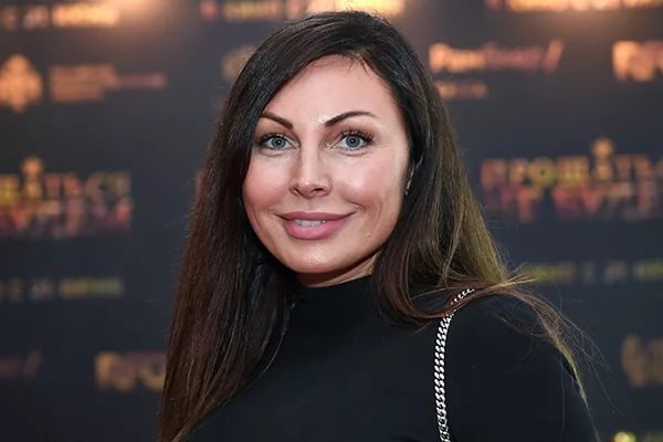 Актриса Наталья Бочкарева отправилась на гастроли после скандала с наркотиками