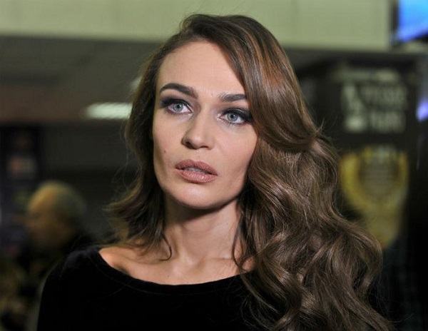 Алёна Водонаева завела себе бойфренда - стюарда