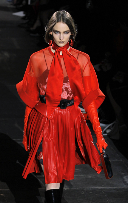 Фетишизм от Givenchy Фетишизм от Givenchy